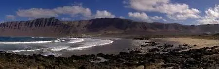 Shangrilita Famara